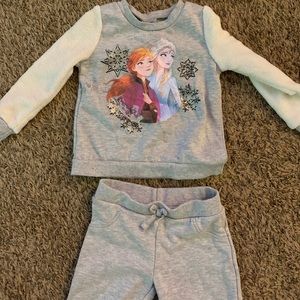 Frozen 2 sweatshirt/pants